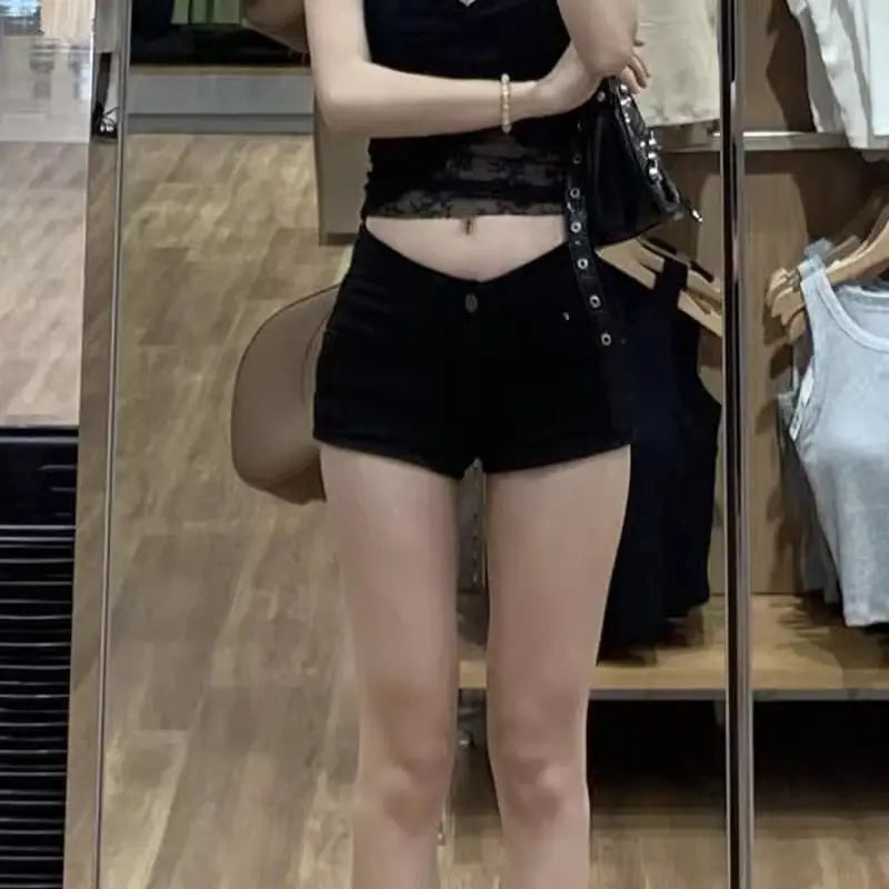 Low Waist Slim Fit Denim Super Short Pants Women's Elastic Butt Lifting Sexy Black Hot Pants Casual Style Standard Version
